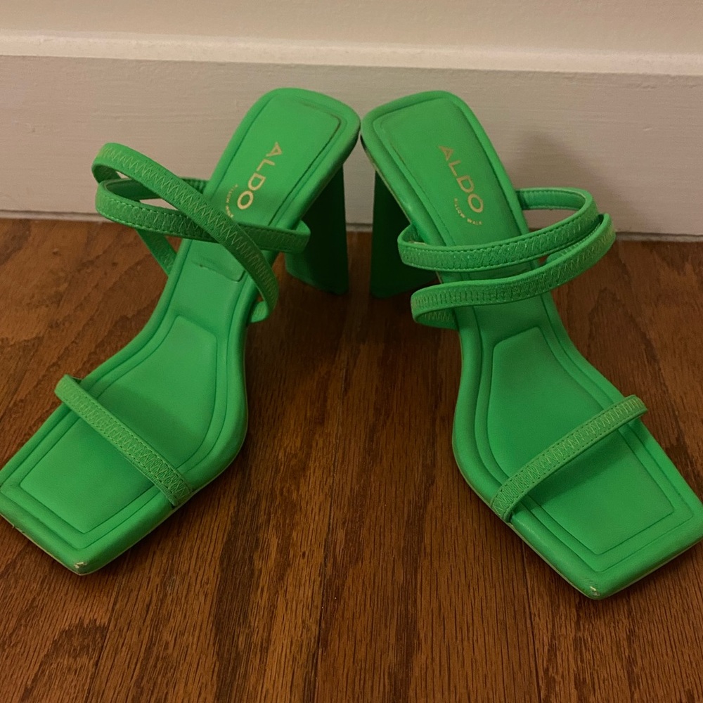 Aldo lime green shoes with matching bag